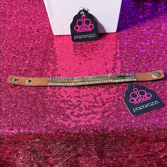 paparazzi Jewelry - Paparazzi Tan and Silver Snap Bracelet